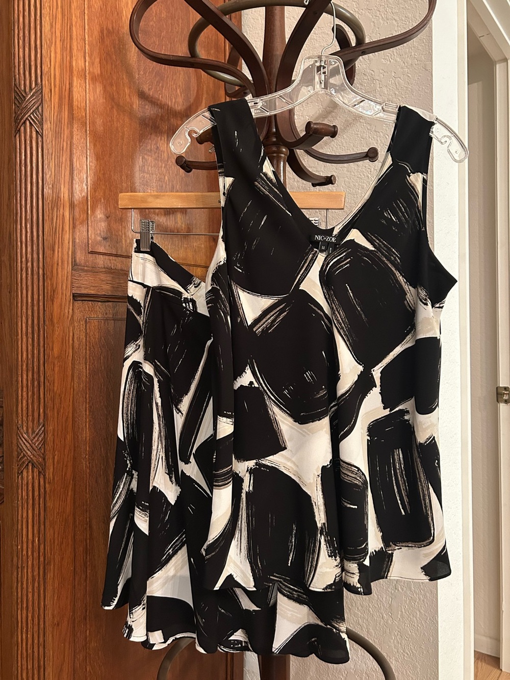 NWT NIC+ZOE Black & White Brushstroke Tank And Skirt SET